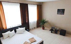 Hotel 8Th Mile